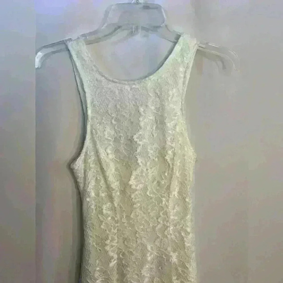 Xtraordinary White Lace Dress - Picture 2 of 7